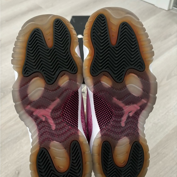 Women’s Air Jordan 11 Retro low “pink snakeskin” - Picture 3 of 7